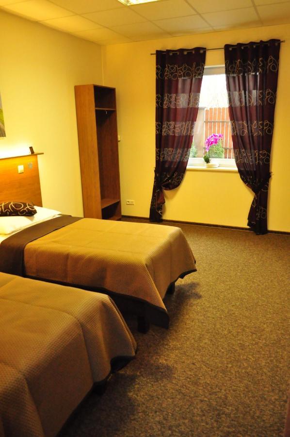 Villa B&B Warszawa Exteriör bild