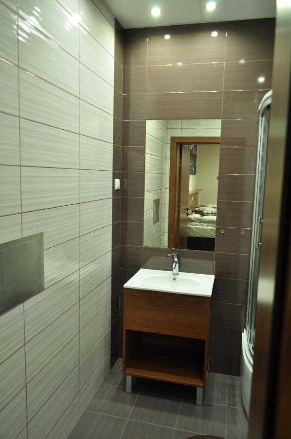 Villa B&B Warszawa Exteriör bild
