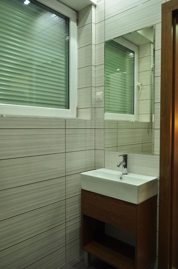 Villa B&B Warszawa Exteriör bild