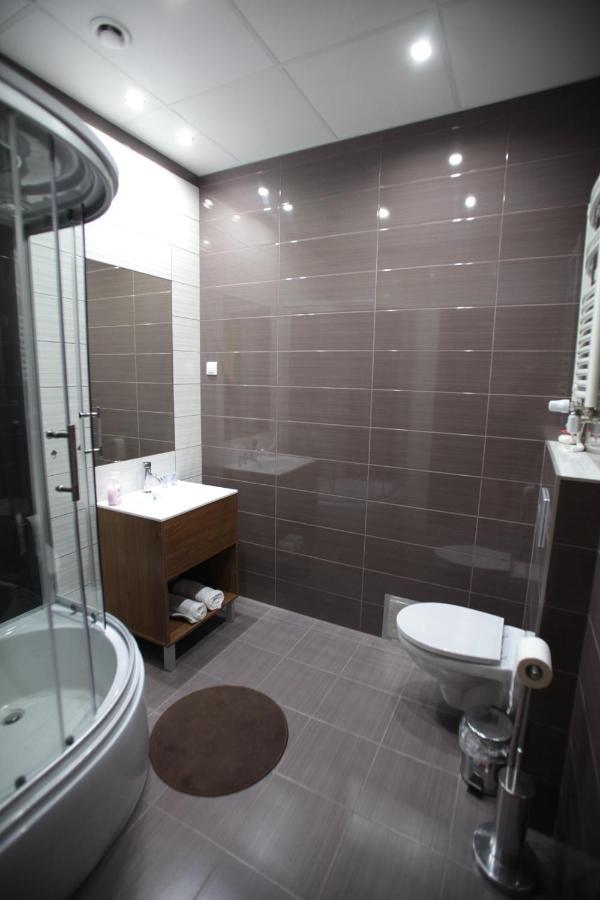 Villa B&B Warszawa Exteriör bild